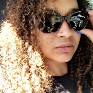 Meet your Posher, Briana